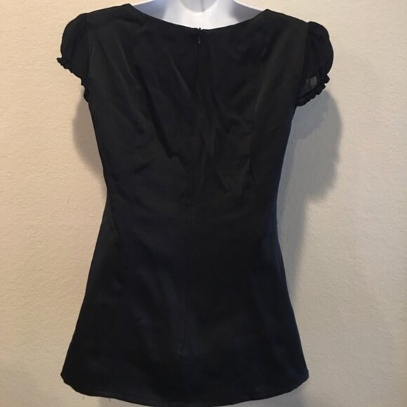 Nanette Lepore 100% Silk Black Blouse with Ruched Bust & Cap Sleeves - Picture 2 of 8